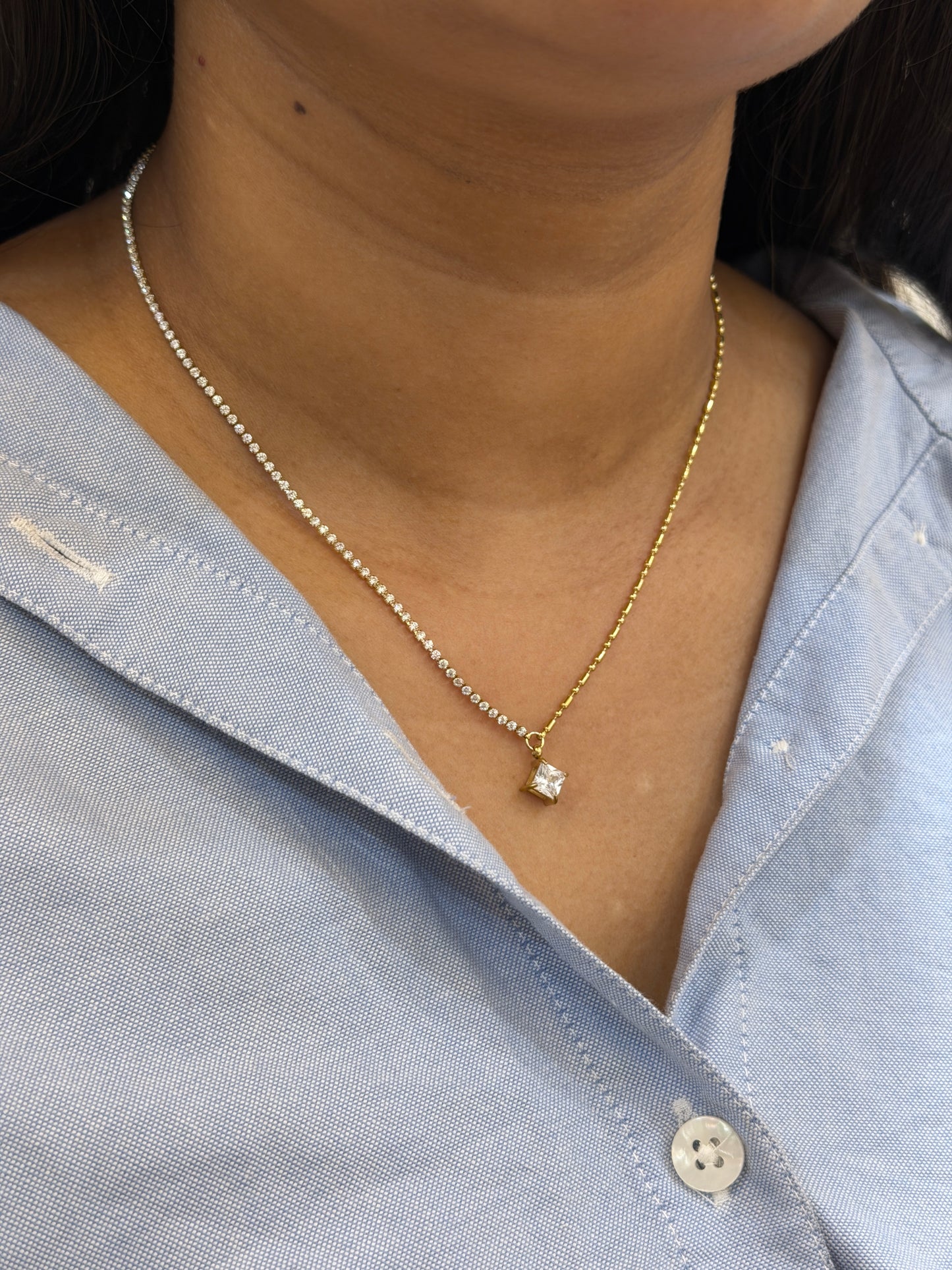 Noha solitaire necklace