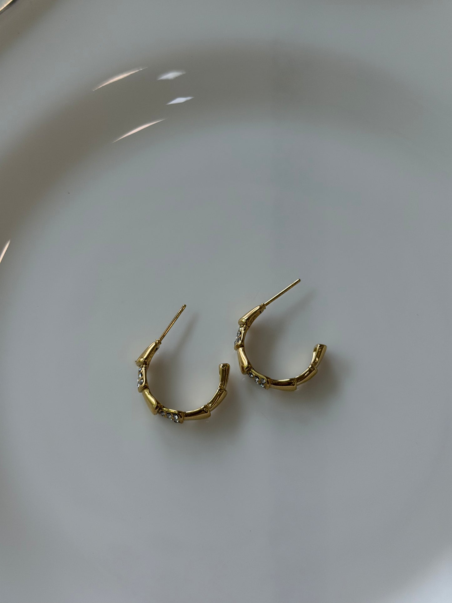 Zoya statement earring