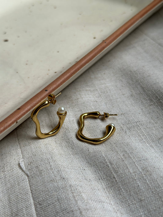 Pearl Patterned Earring