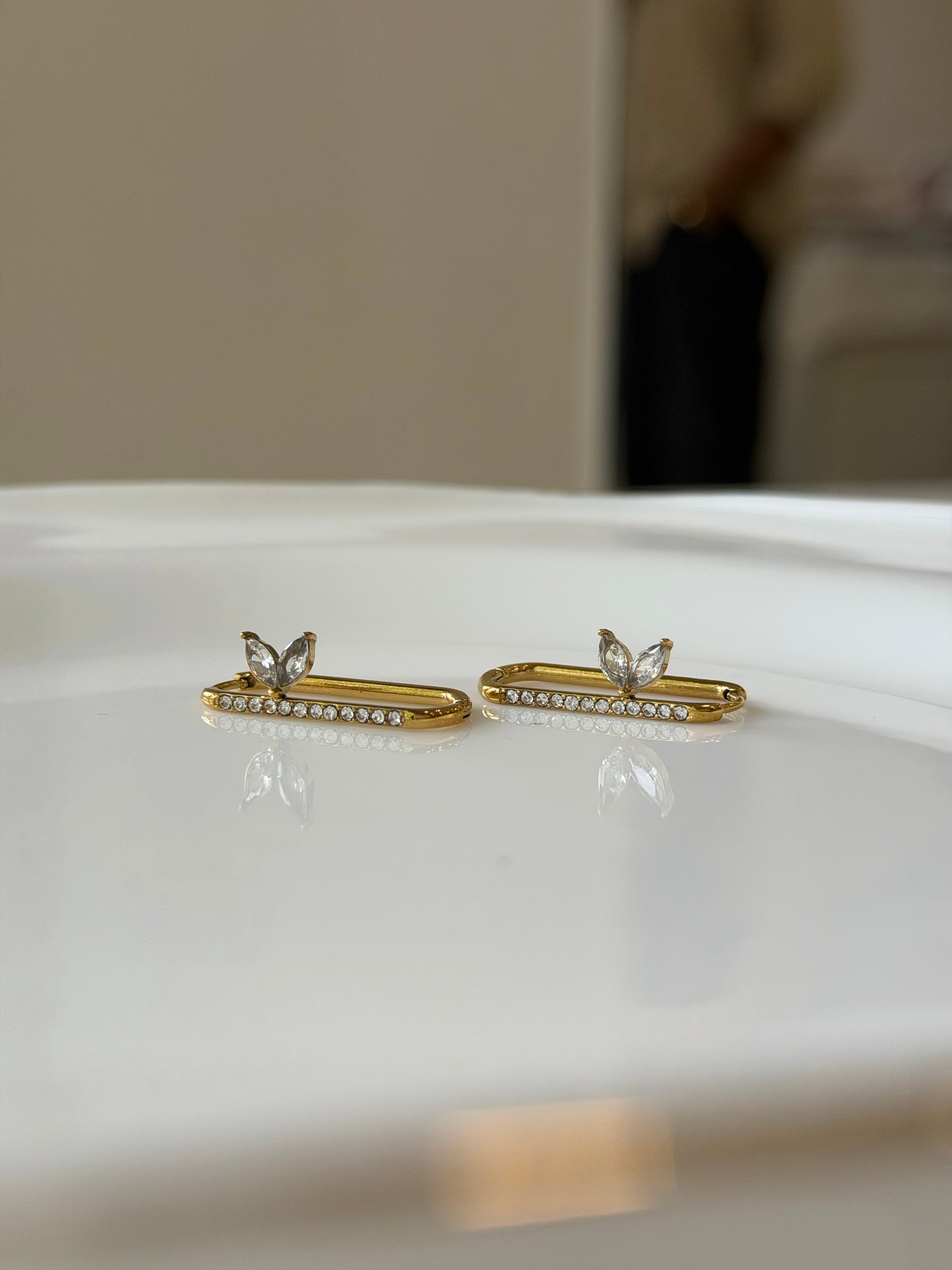 Luxe eric delicate earrings