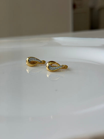 June studded minimal earrings