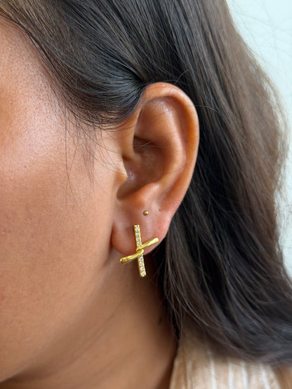 Mahi Twisted statement earring