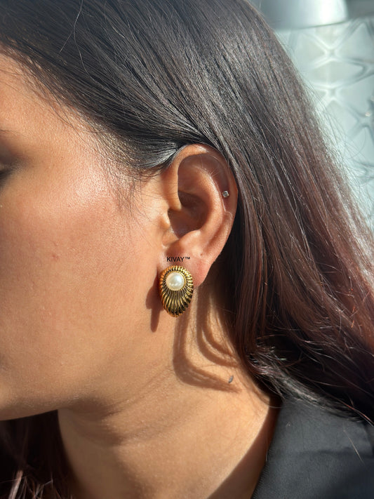 Shell Pearl Earring