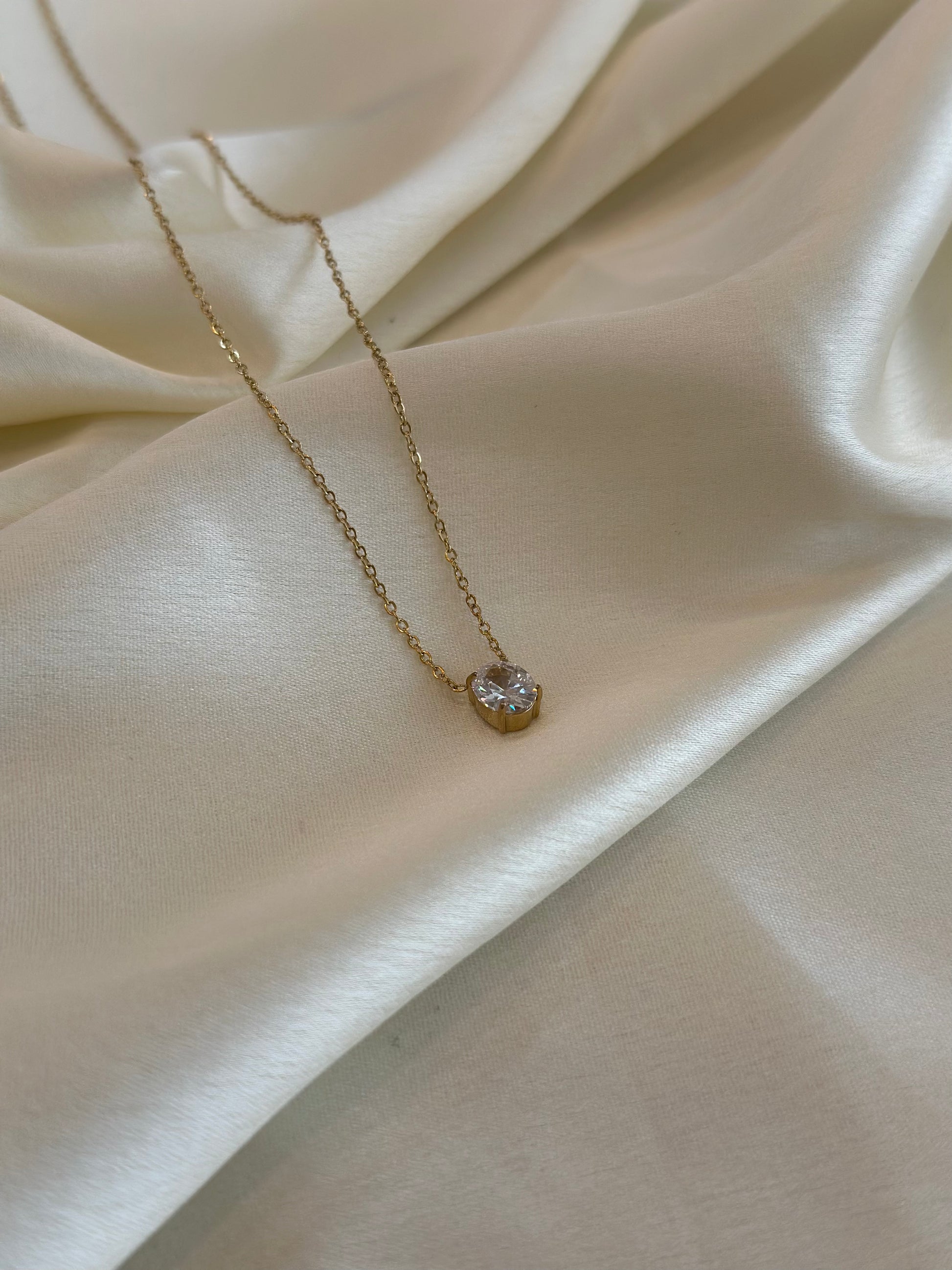 Ani Solitaire Necklace Gold - Main Image