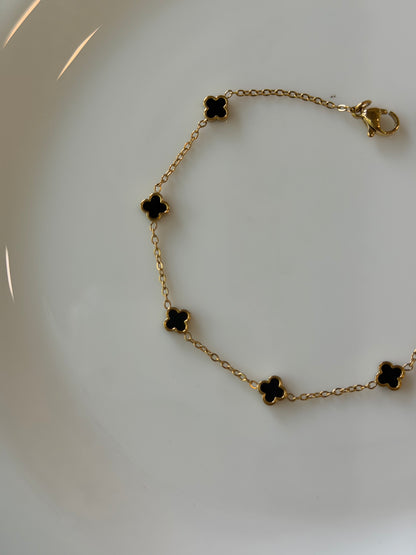 Mini clover bracelet