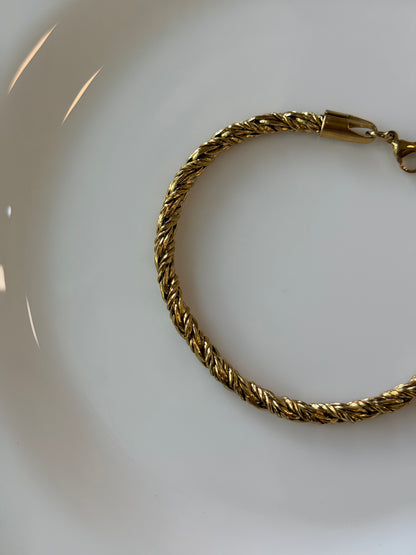 Misha chain bracelet