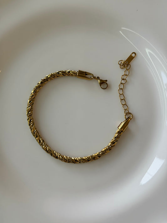 Misha chain bracelet
