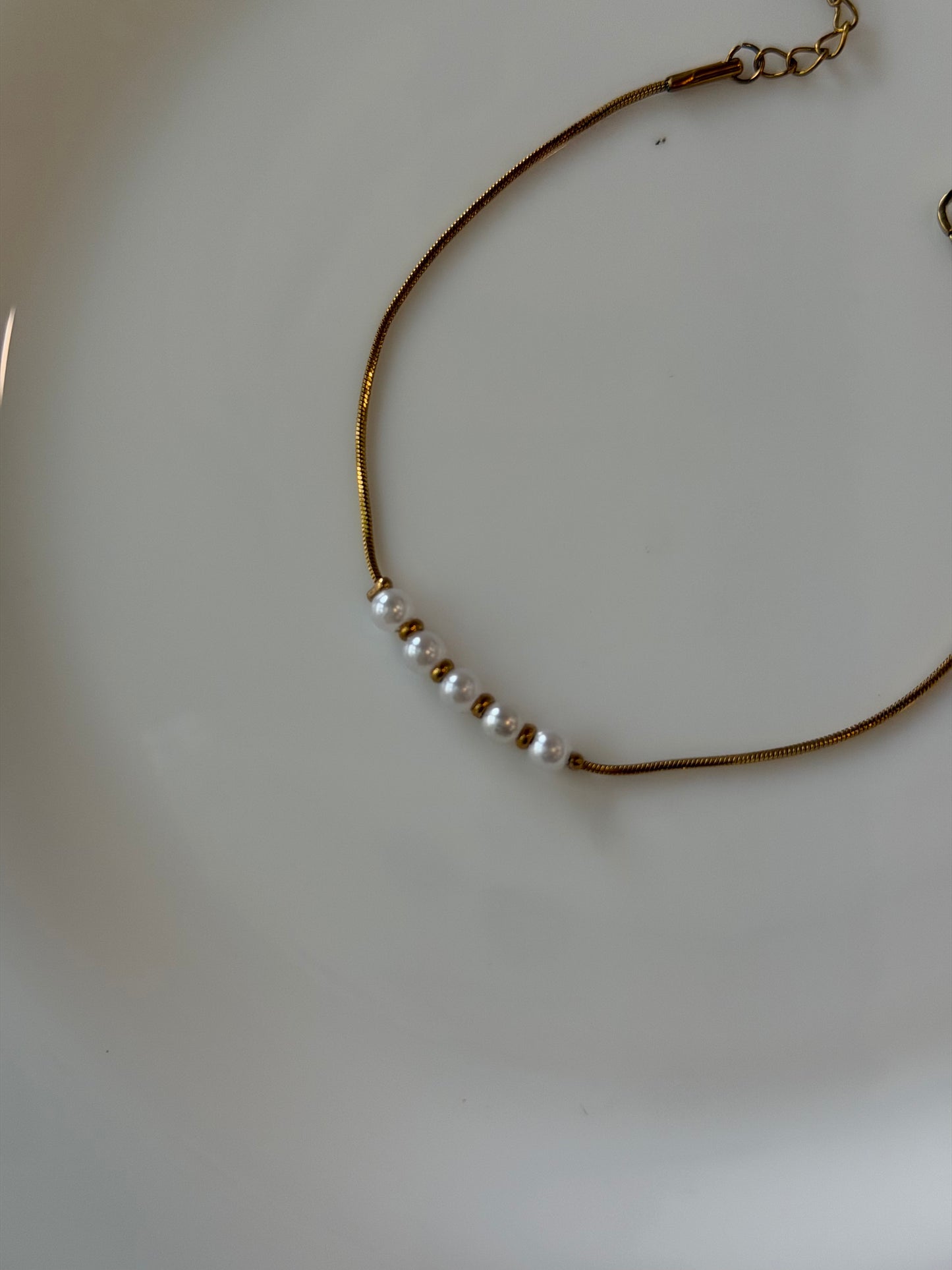 Misty pearl chain bracelet