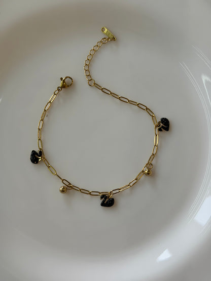 Swan dangling bracelet