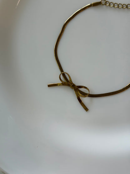 Bow chain bracelet