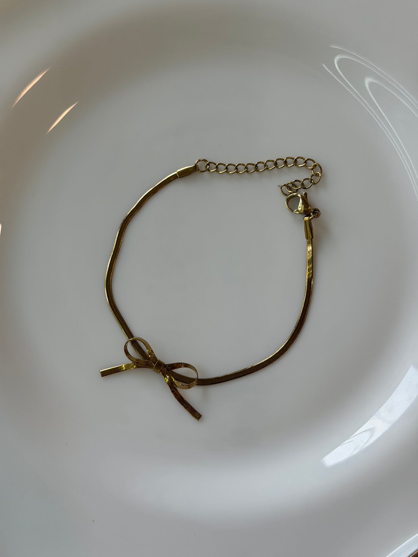 Bow chain bracelet