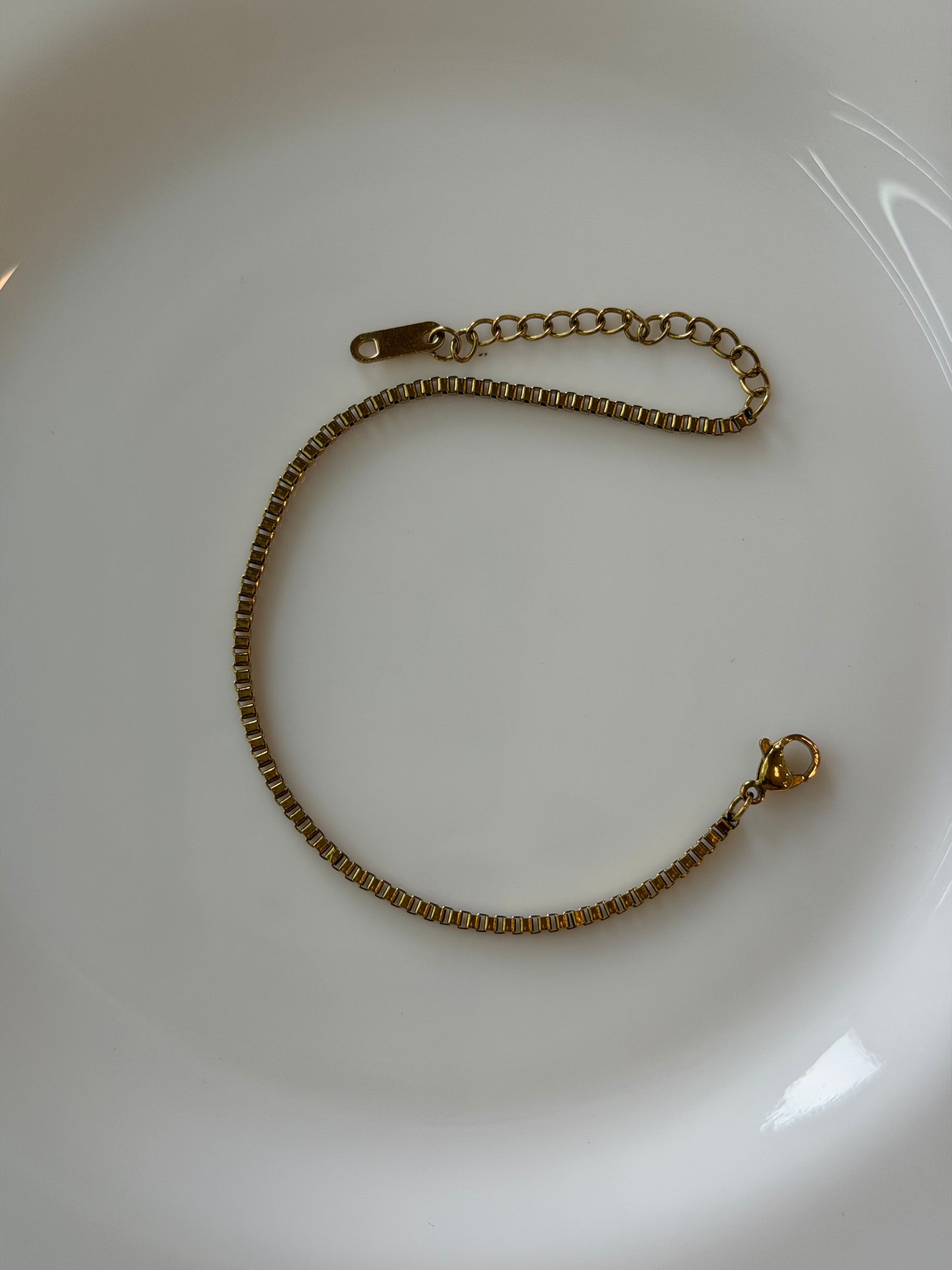 Mae classic minimal bracelet