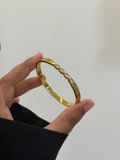 Amora statement bracelet