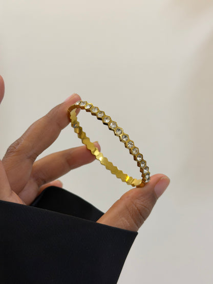 Luxe Honey comb studded bracelet