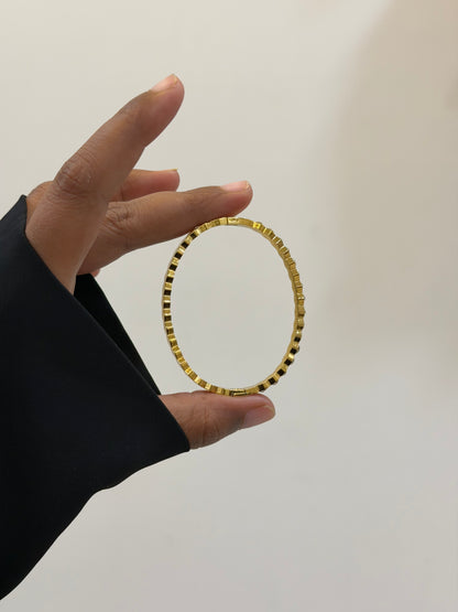 Luxe Honey comb studded bracelet