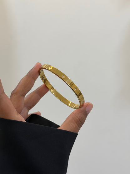 Celestia statement bracelet