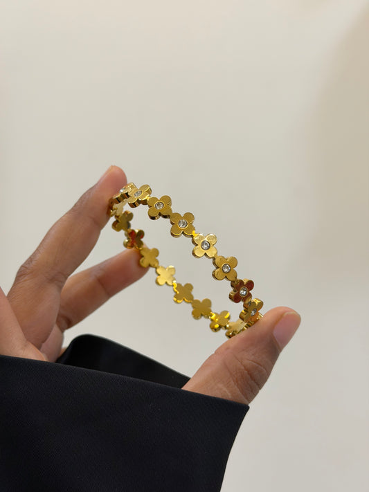 Florista statement bracelet