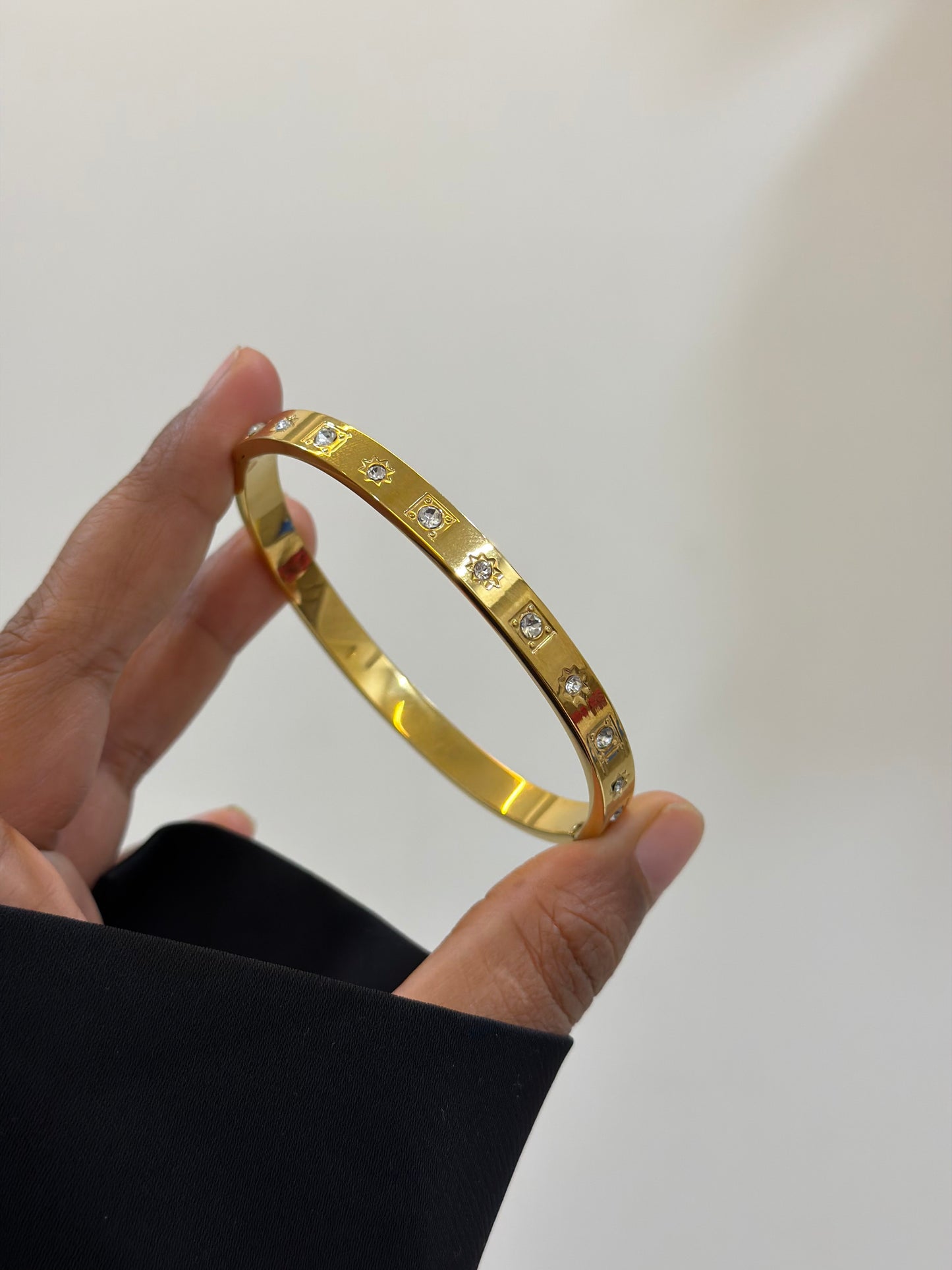 Chic classic bracelet
