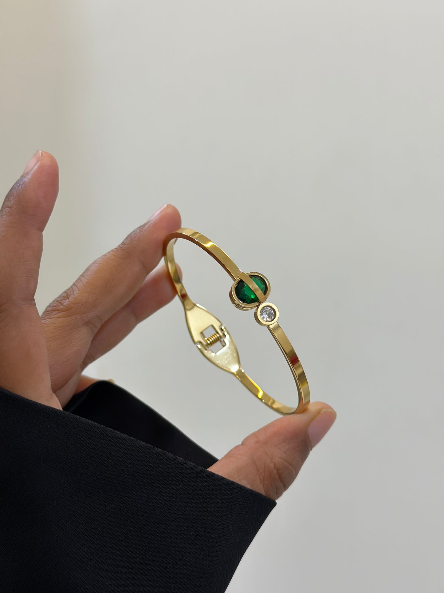 Roselia openable bracelet