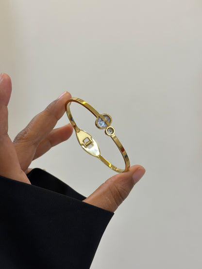 Roselia openable bracelet
