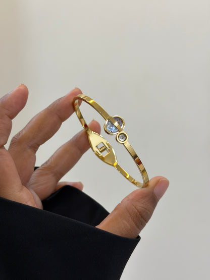 Roselia openable bracelet