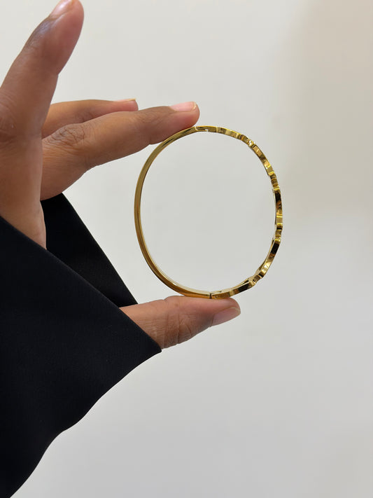 Zoya linked statement bracelet