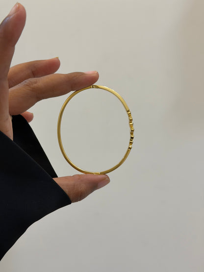 Luxe Celina minimal statement bracelet