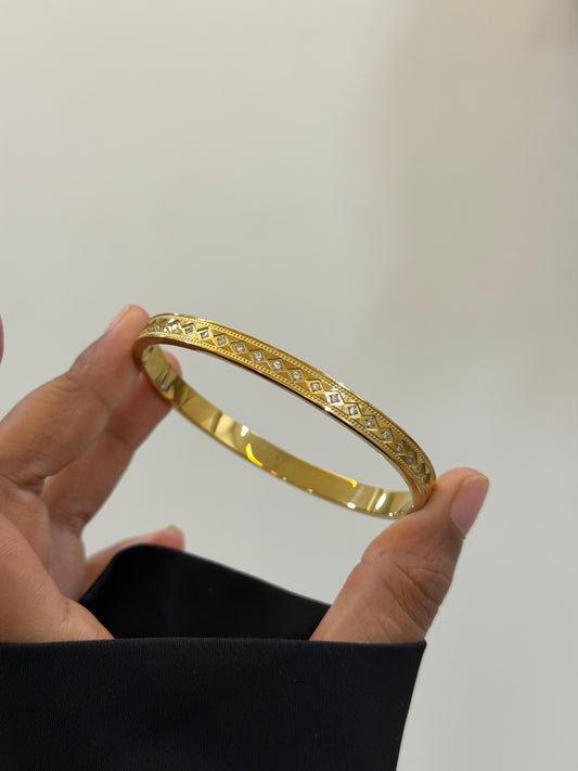 Arlia stackable bracelet