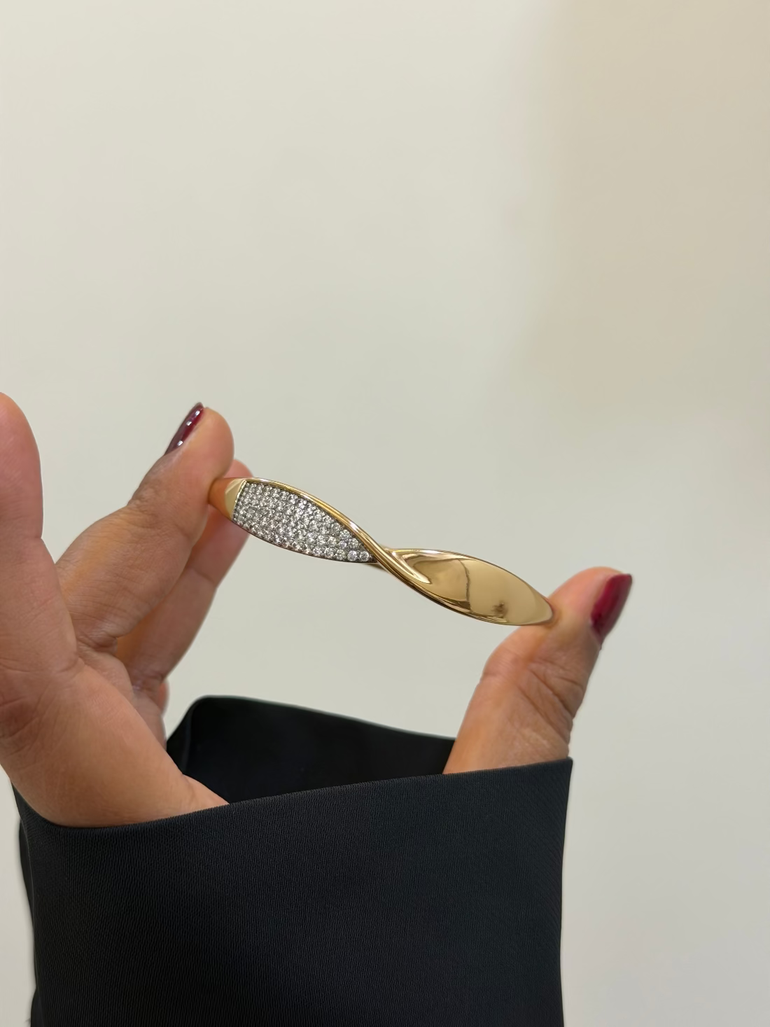 Luxe avi statement bracelet
