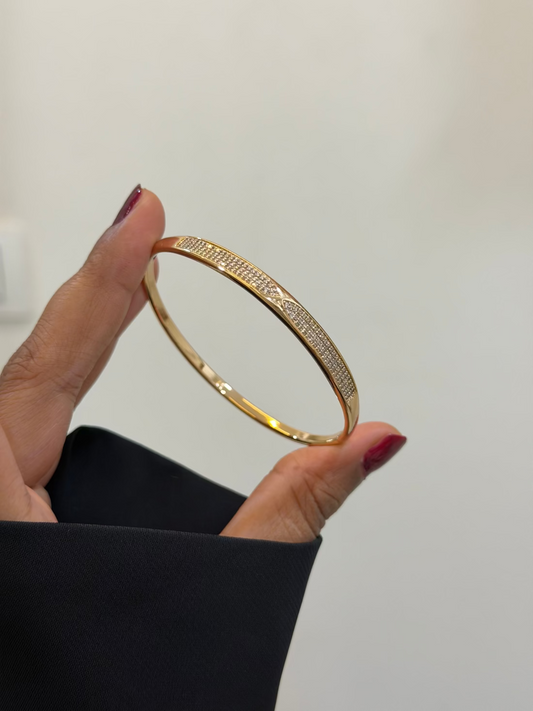 Luxe Avira statement band bracelet