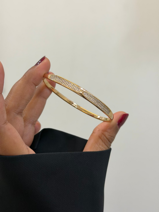 Luxe Avira statement band bracelet