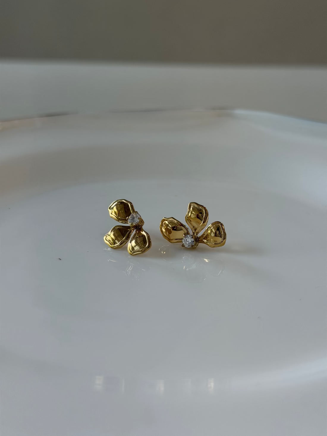 Florista statement stud earrings