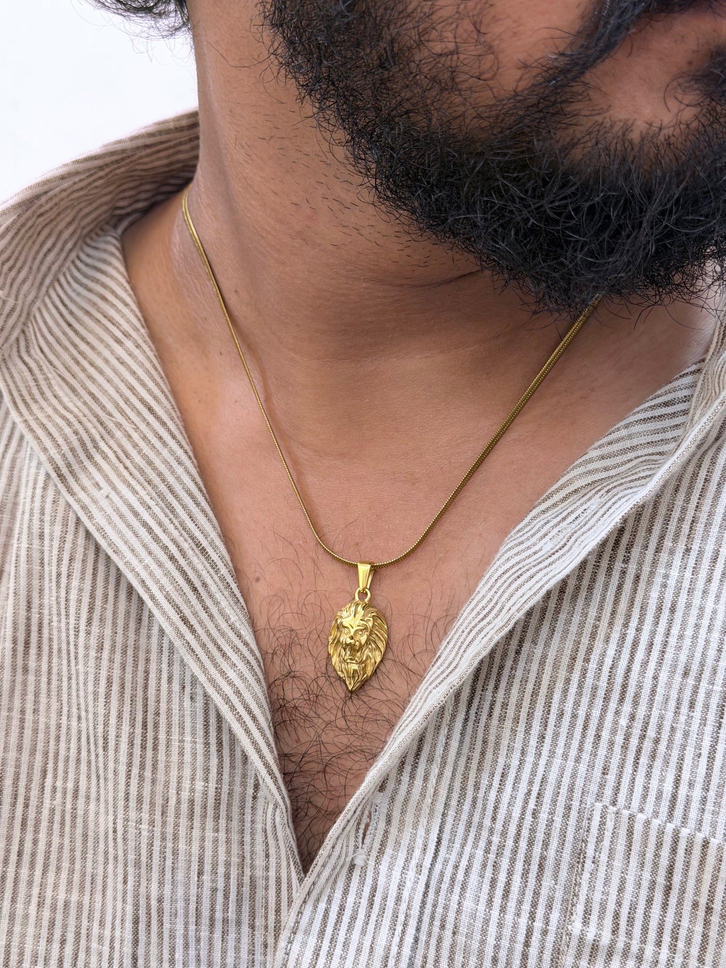 Lion chain