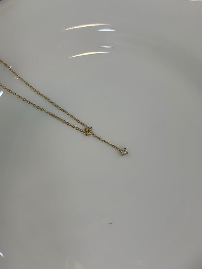 Mist drop necklace