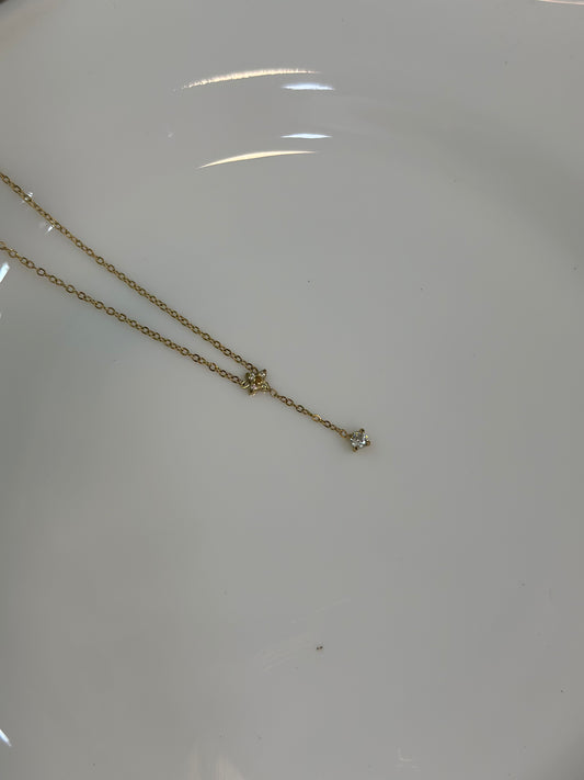 Mist drop necklace