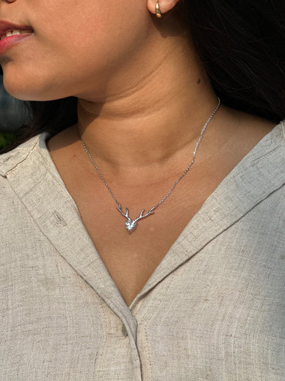 Ira luxe necklace ( Comes with premium box )
