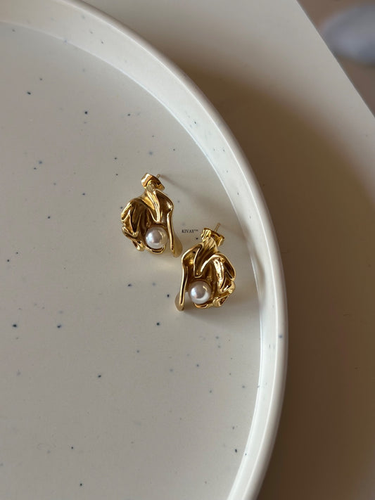 Violet Earring
