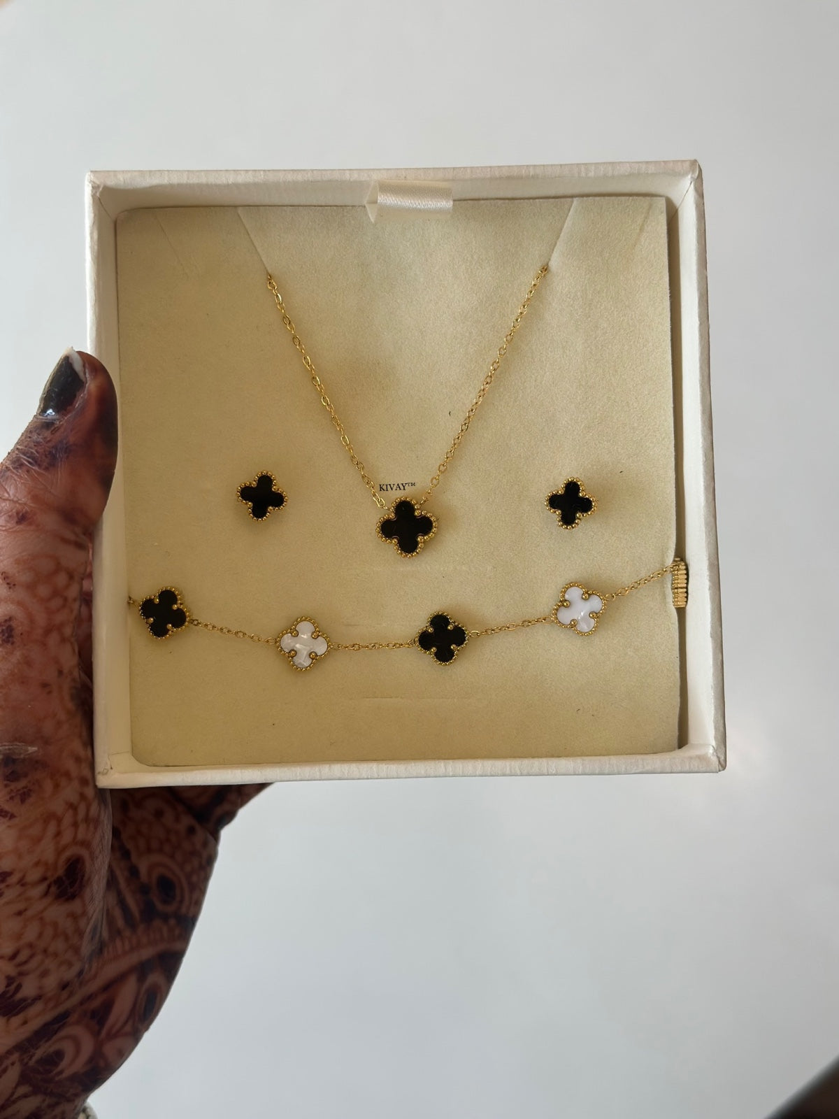 Clover Gift Set