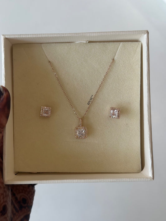 Shaya White Gift Set